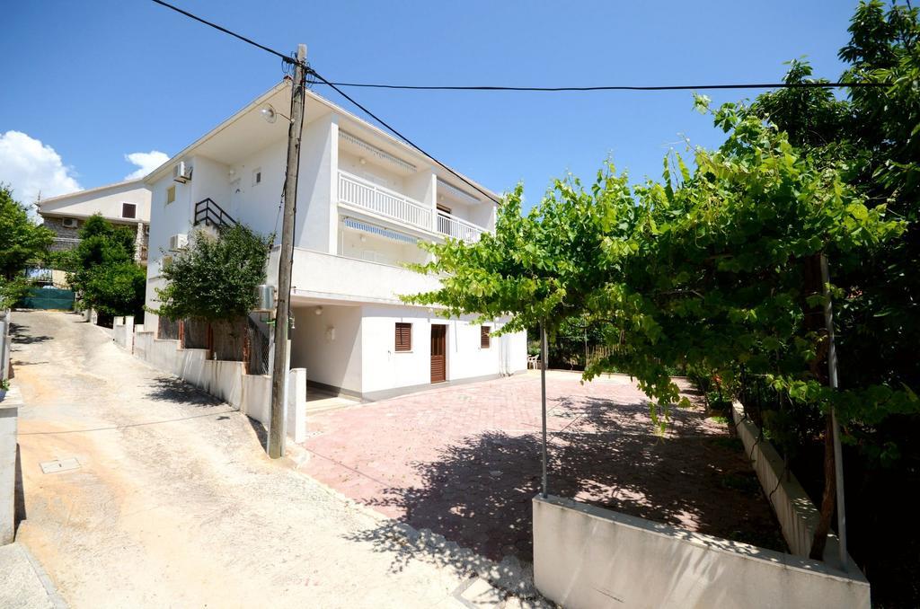 Apartments Vinka Trogir Buitenkant foto